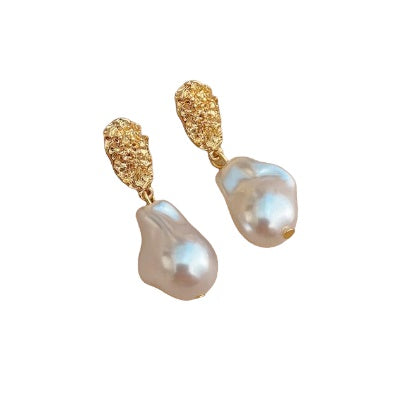 Ορειχάλκινα κρεμαστά σκουλαρίκια - The Pearl Earrings